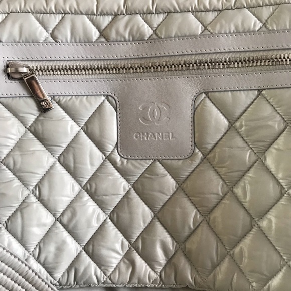 TRADED RARE🦄LARGE Chanel flap crossbody - Picture 4 of 8